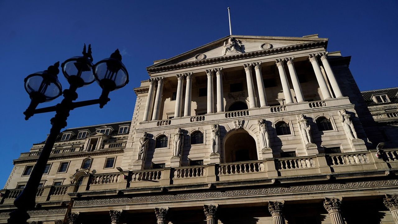 La Banque d'Angleterre avait laissé entendre il y a une dizaine de jours qu'elle pourrait resserrer sa politique monétaire plus rapidement que prévu.