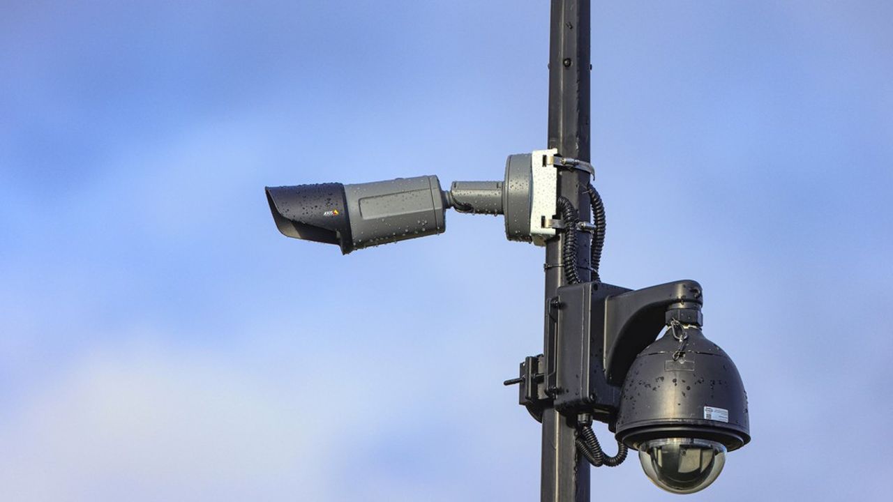 Le Département du Val-de-Marne prévoit notamment d'installer des caméras de vidéosurveillance à l'extérieur de certains collèges et routes départementales.