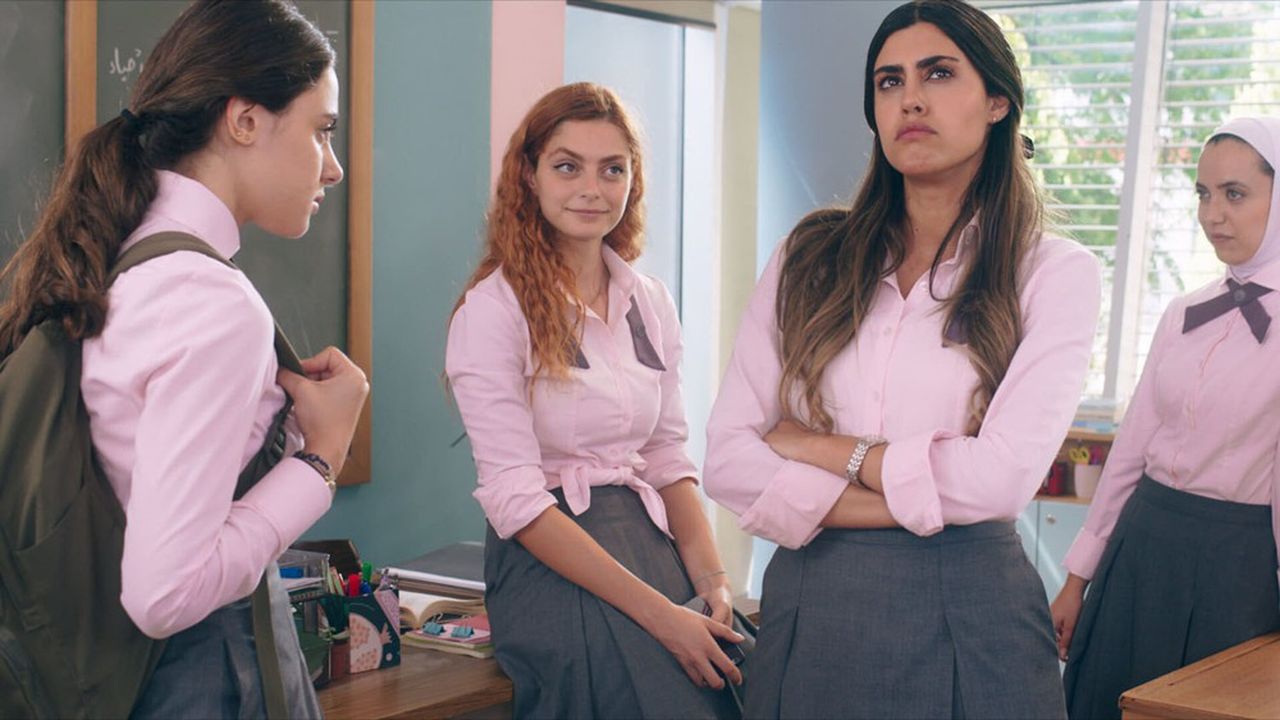 « AlRawabi School for Girls » est une mini-série jordanienne qui traite des conséquences du harcèlement sur les jeunes femmes.