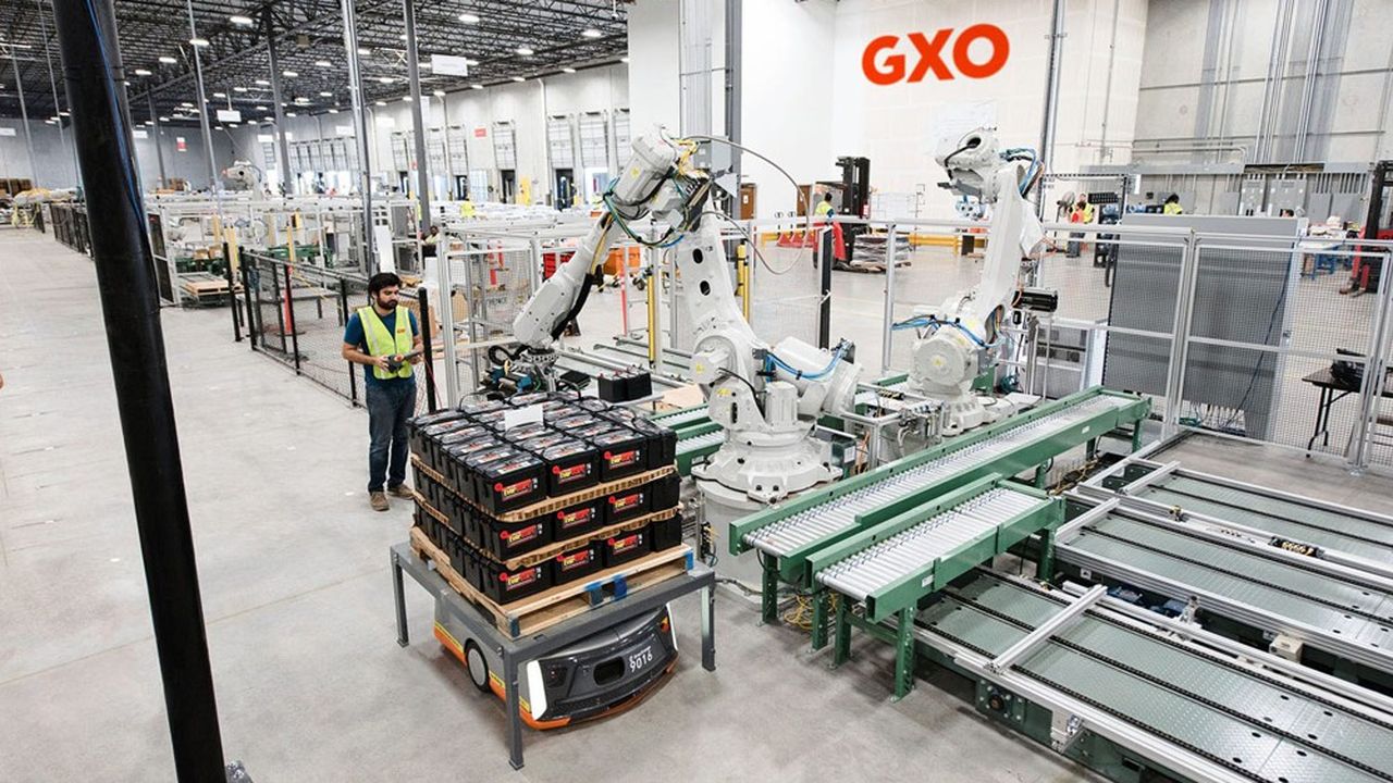 GXO fait largement appel à l'intelligence artificielle et aux robots pour gérer ses entrepôts.