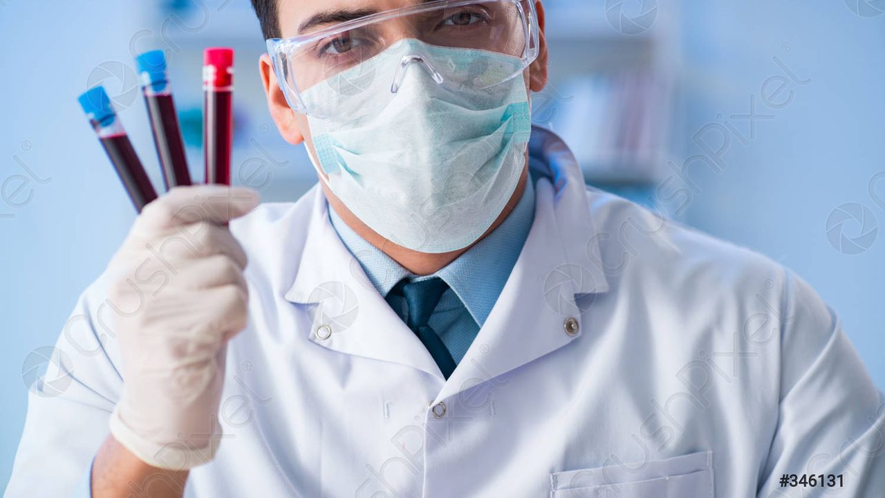 lab-assistant-testing-blood-samples-346131.jpg
