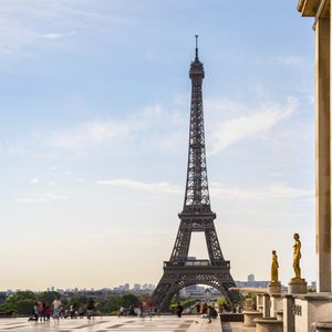 Les abords de la tour Eiffel seront repensés, du Trocadero à l'école militaire.