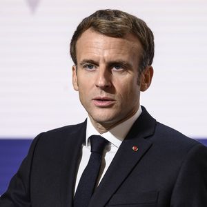 Emmanuel Macron va s'exprimer « très prochainement » pour faire un point sur l'épidémie, qui repart, et les réformes.