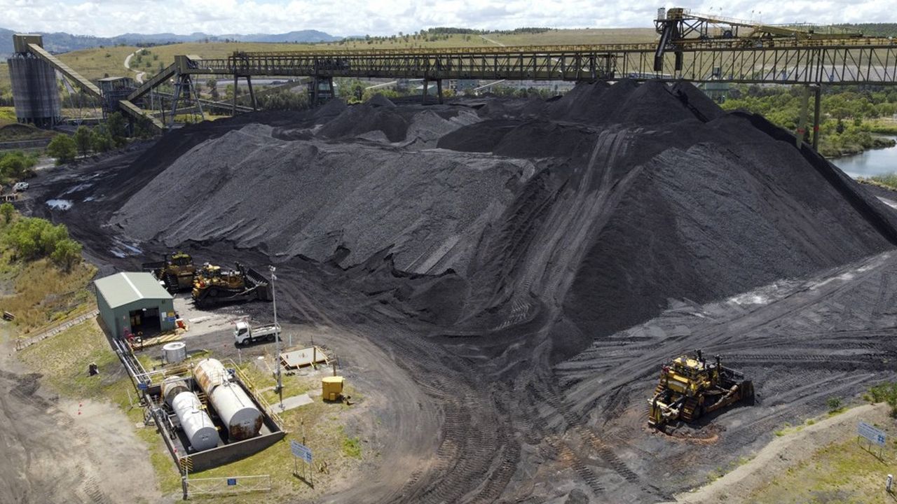 Selon le Minerals Council of Australia, 50.000 emplois directs et 120.000 emplois indirects dépendent du charbon.