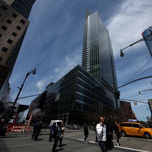 Chez Goldman Sachs, les revenus liés au financement et au conseil ont flambé de 225 % au troisième trimestre, à 1,65 milliard de dollars.