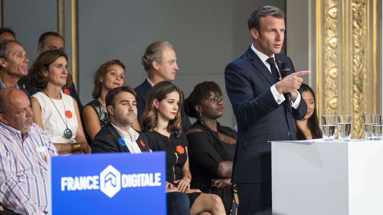Emmanuel Macron prononce un discours devant des acteurs de la French Tech au palais de l'Elysée pour le lancement du France Digitale Day, le 17 septembre 2019.