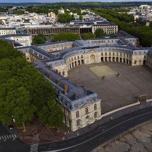 Un site d'exception, les écuries du château de Versailles, pour accueillir un campus d'excellence.