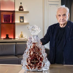 Frank Gehry a dessiné pour Hennessy un nouveau Mathusalem de cognac X.O.