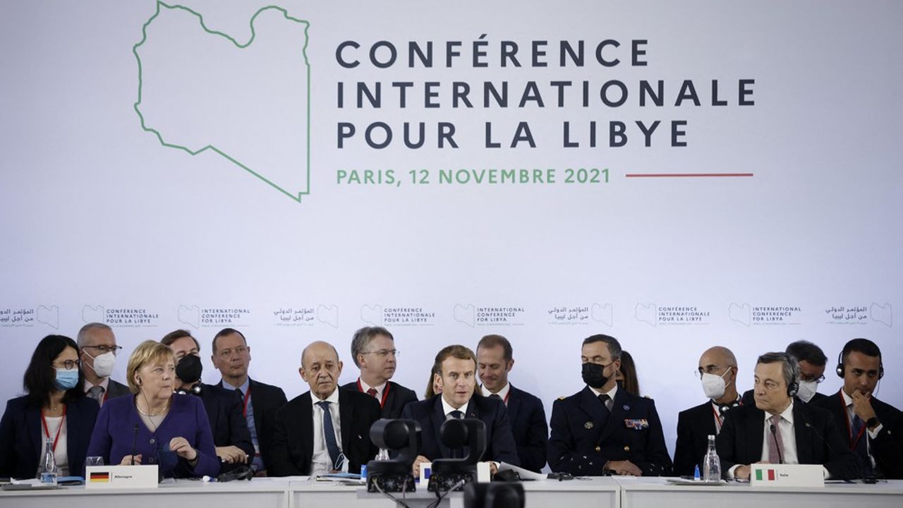 Une quinzaine de chefs d'Etat, autant de ministres des Affaires d'étrangères et quelques dirigeants d'organisations internationales participent à la conférence sur la Libye à Paris.