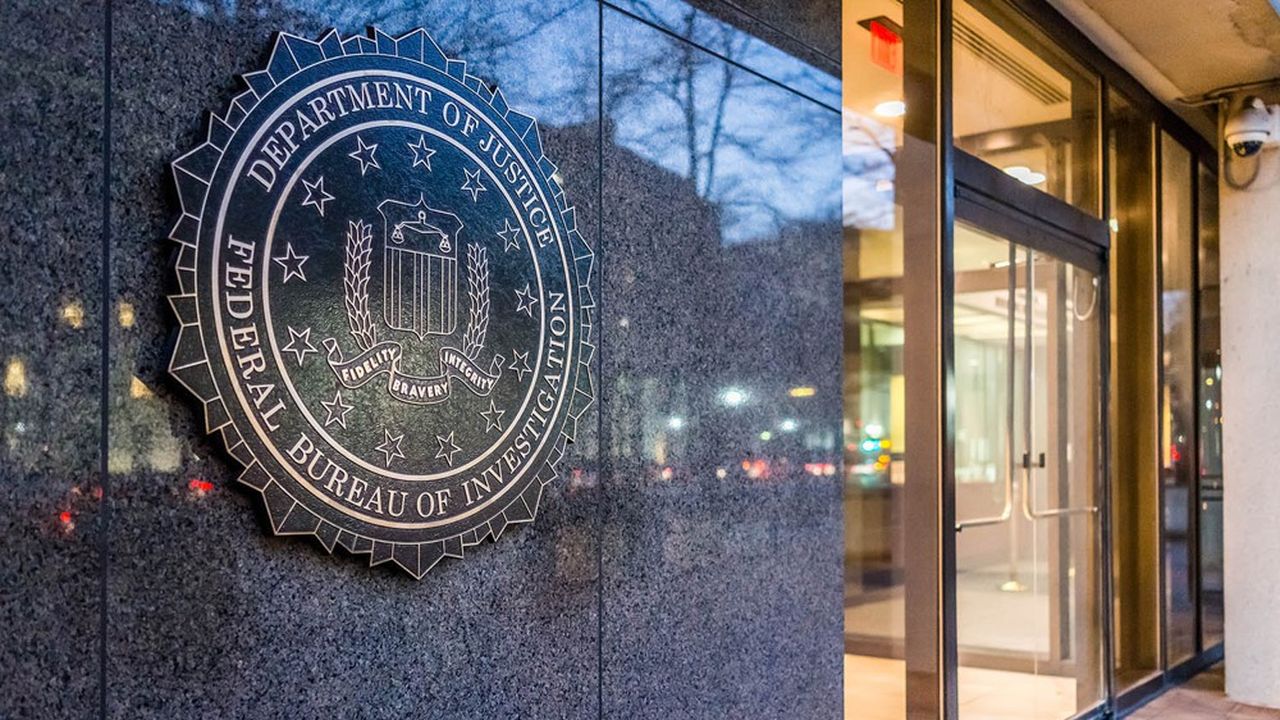 Le Federal Bureau of Investigation (FBI) a été attaqué samedi par une cyberattaque lorsque des hackers ont pénétré dans l'un de ses systèmes d'emails.