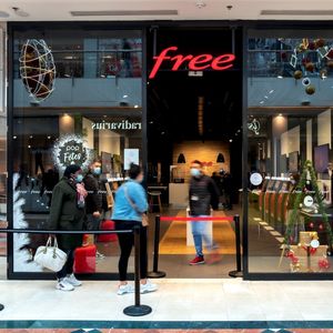 Avec près de 150 boutiques, Free dispose d'un réseau de distribution encore trois fois plus petit que ceux de ses trois concurrents.