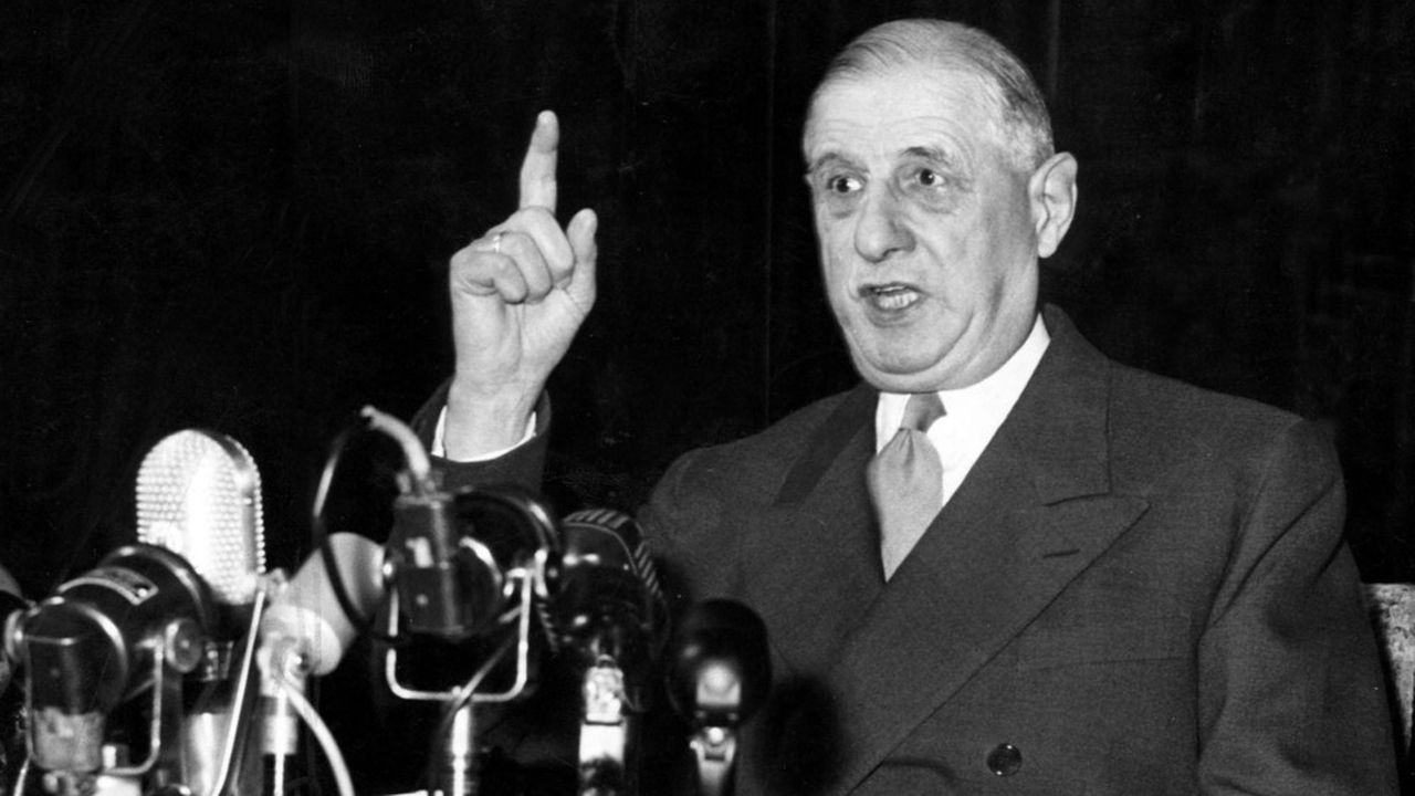 Le général de Gaulle, lors d'une conférence de presse, le 19 mai 1958.