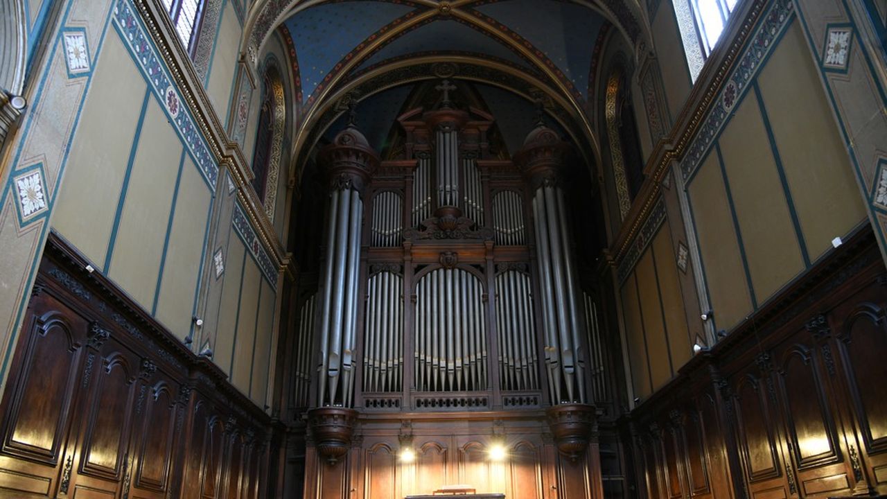 Le grand orgue de l'église Saint-François-de-Sales à Lyon, construit en 1880, présente un état d'usure inquiétant.