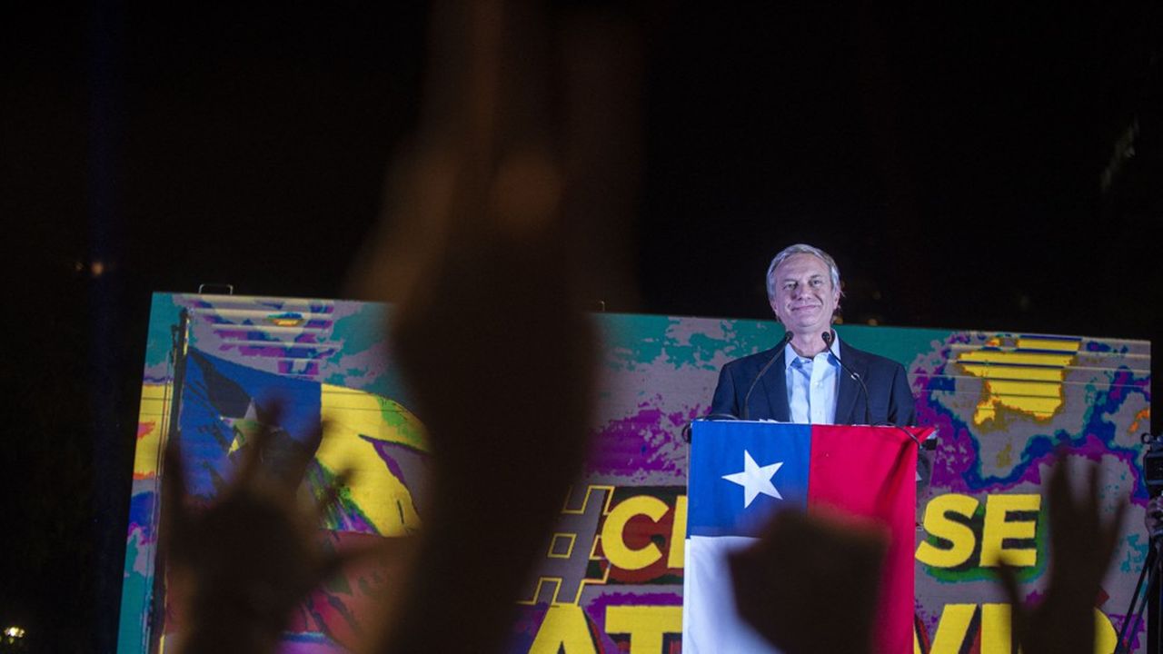 Le candidat d'extrême droite, José Antonio Kast, a récolté 27,9 % des voix, contre 25,8 % pour son rival de gauche.
