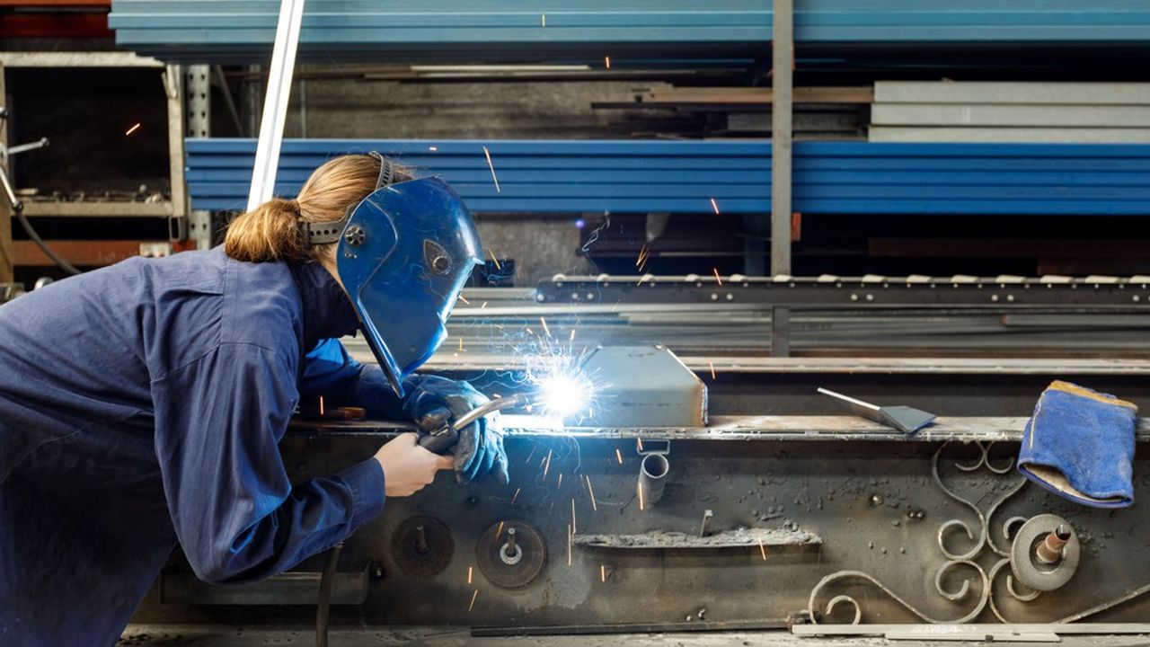 Les écoles de production forment aux métiers en tension comme l'usinage ou la métallerie.