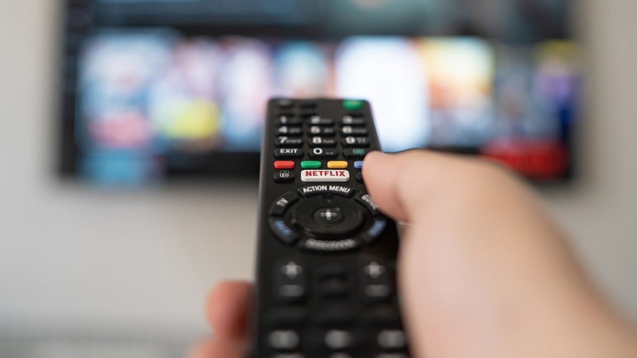 Les télécommandes avec les boutons Netflix fleurissent, au grand dam des chaînes de télévision traditionnelles.