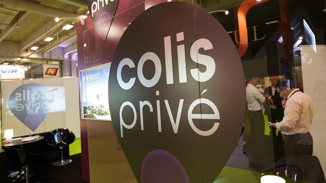 Colis privé compte quatre grandes plateformes de tri de colis en France, 3.100 livreurs sous-traitants et salariés, et s'ouvre sur l'international.