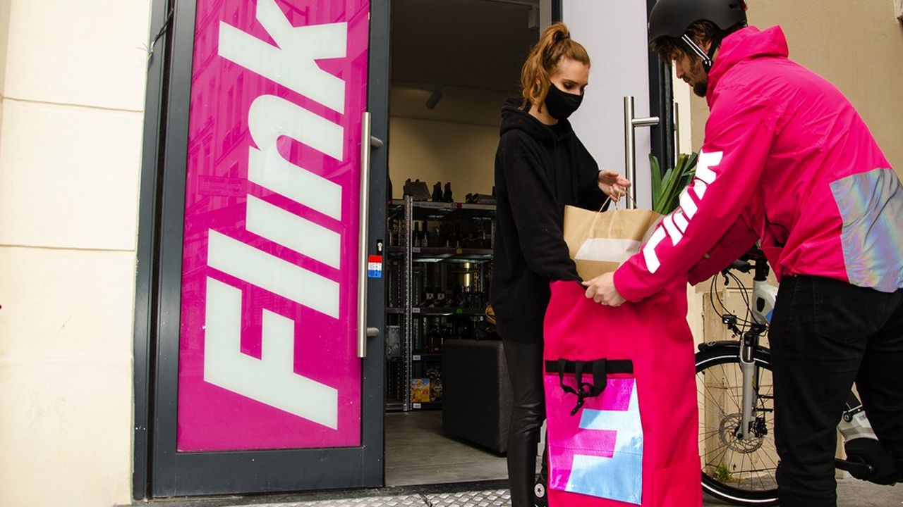 Flink est une start-up de livraison de produits d'épicerie qui emploie ses livreurs.