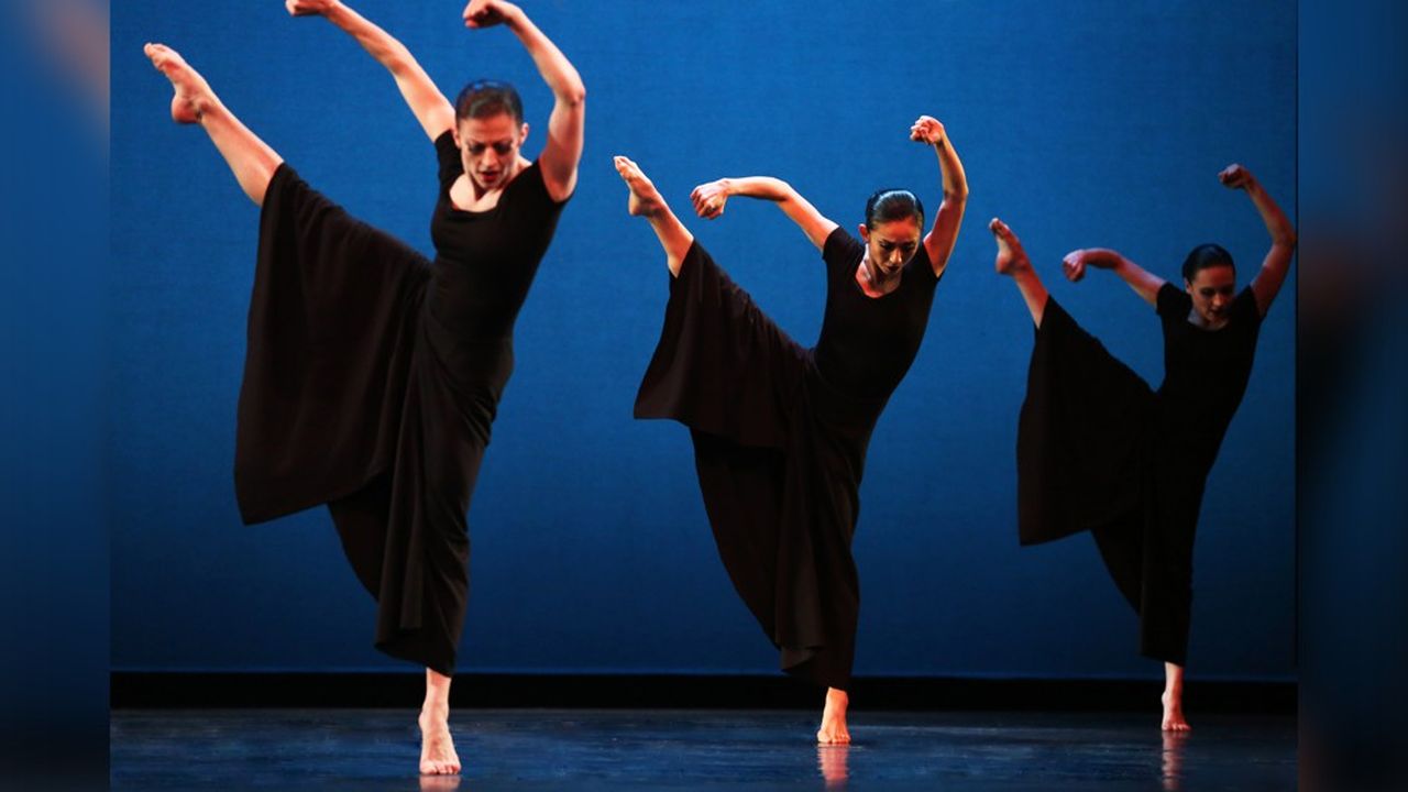 Laurel Dalley Smith, So Young An et Cara McManus dans « Steps in the Street » de Martha Graham, un ballet intemporel.