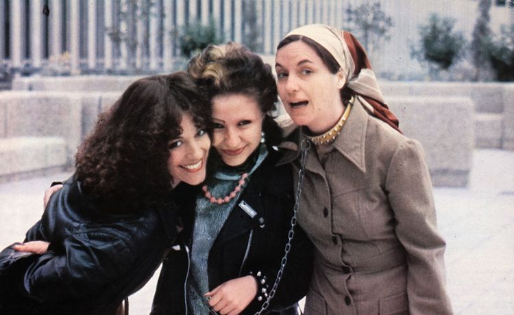 «Pepi, Luci, Bom et les autres filles du quartier» (1980) avec Carmen Maura , une des actrice fétiches d'Almodovar, Olvido Gara et Eva Siva.