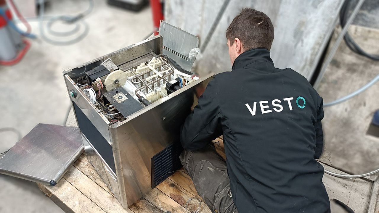 Vesto rachète et reconditionne des machines professionnelles de cuisine avant de les revendre aux restaurateurs.