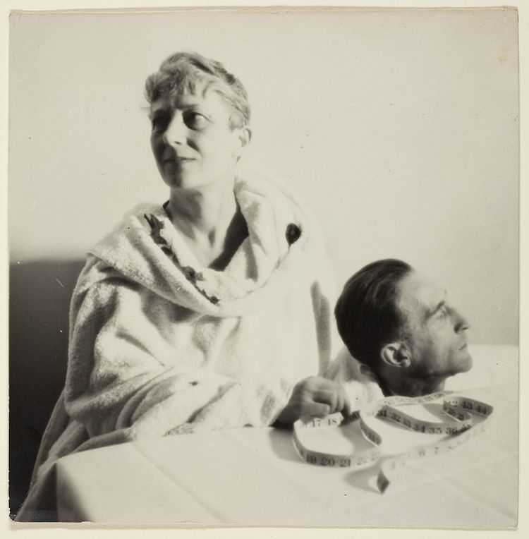 Mary Reynolds et Marcel Ducham photographiés par Man Ray en 1937.