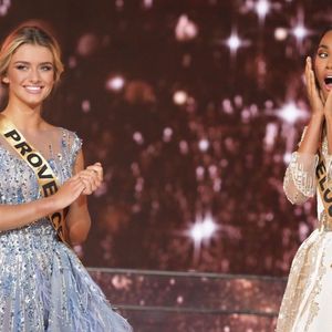 Miss Provence 2019, Lou Ruat (à gauche, qui témoigne dans cet article), élue 1re dauphine et Miss Guadeloupe, Clémence Botino, élue Miss France 2020.