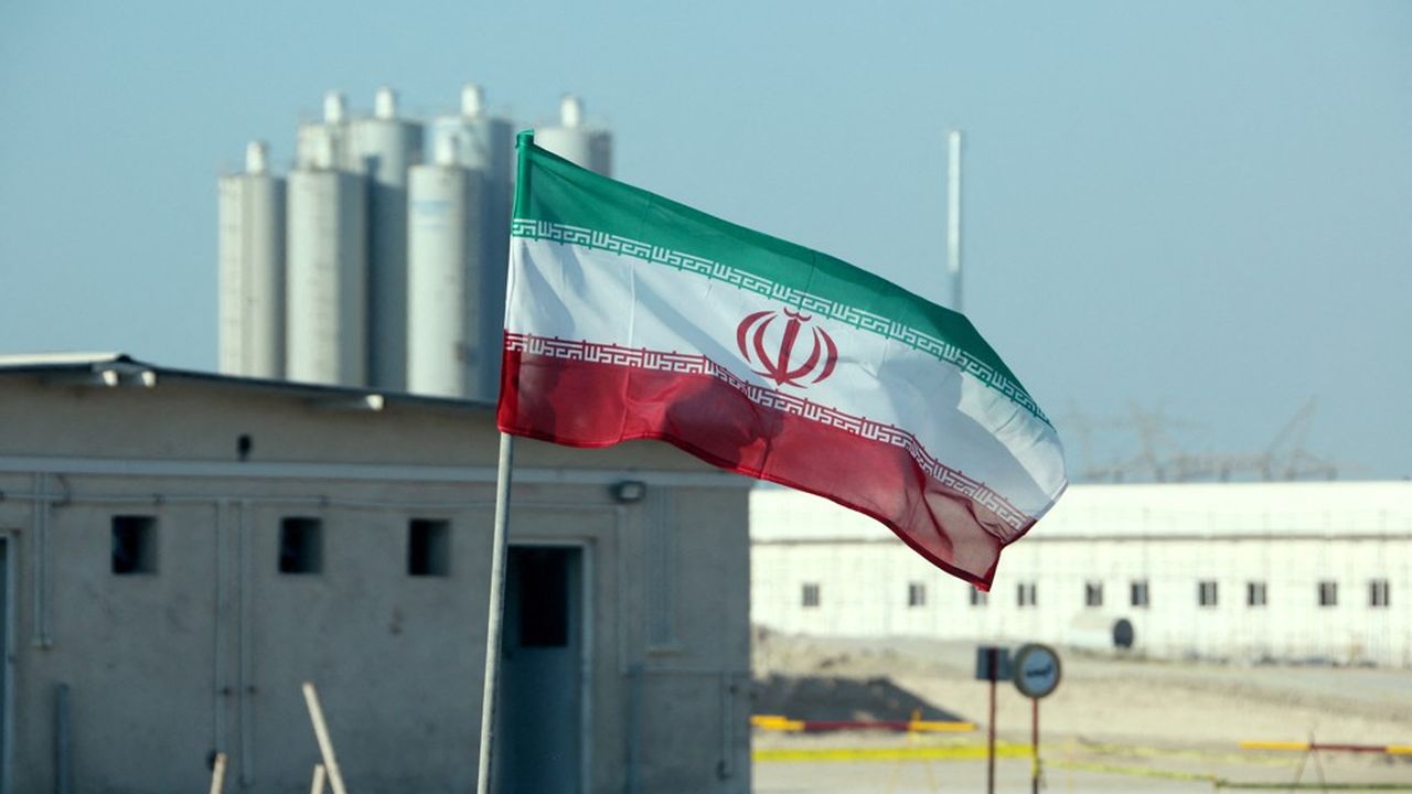 L'Iran possède une seule centrale nucléaire, à Bouchehr, mais de nombreux sites sont soupçonnés de contribuer à la confection d'armes nucléaires.