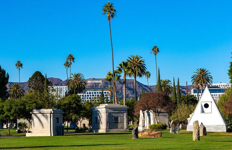 Le Forever Cemetery d'Hollywood où reposent de nombreuses figures du cinéma.