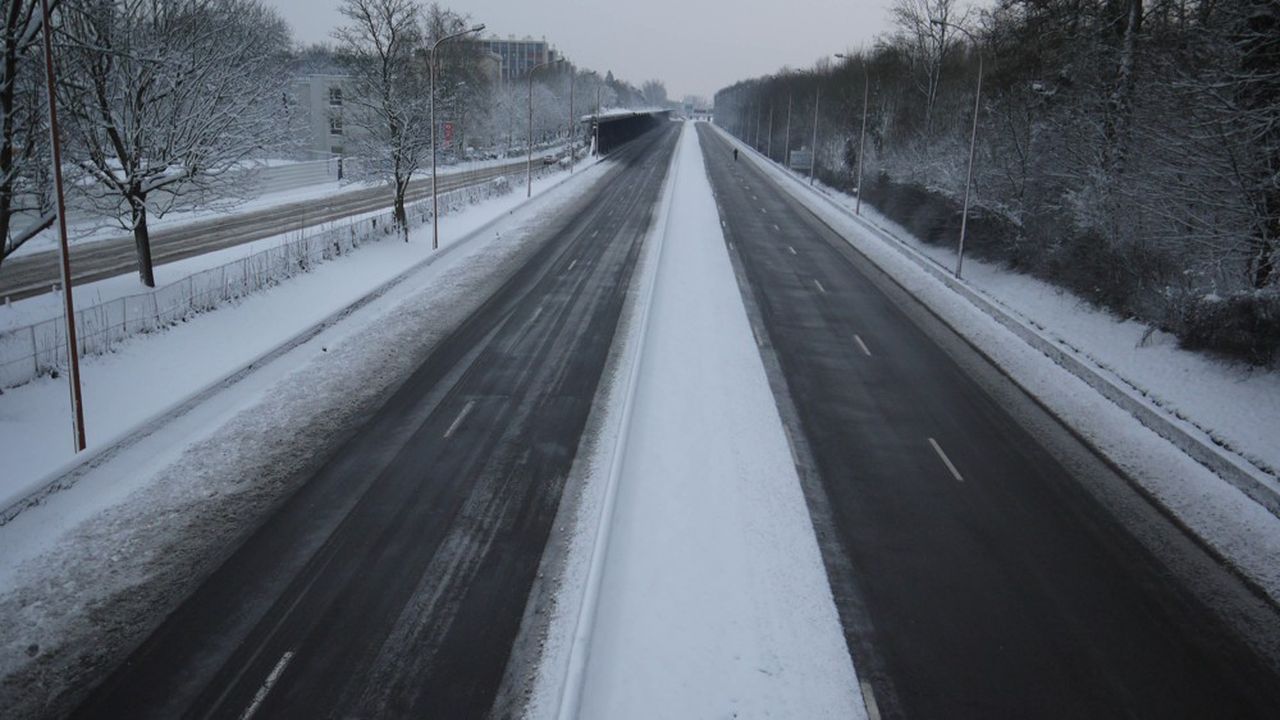 L'hiver, la sécurisation des routes de Côte-d'Or mobilise 180 personnes, dont une centaine d'agents départementaux.