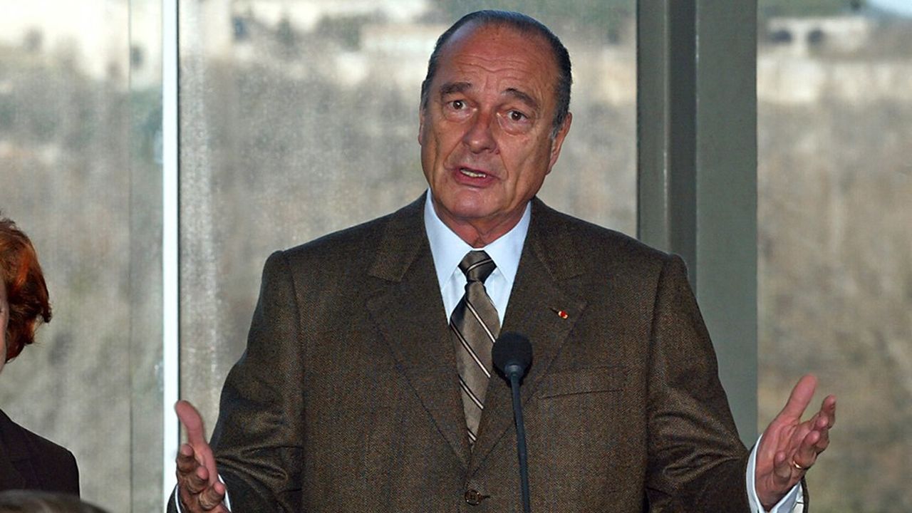 En 2002, Jacques Chirac s'est déclaré candidat lors d'un déplacement à Avignon.