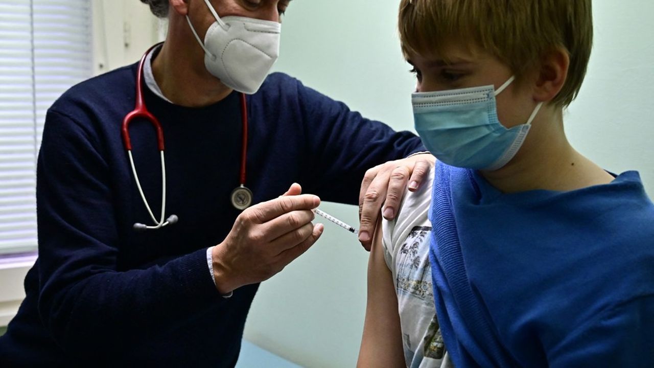 L'Allemagne recommande la vaccination des enfants présentant des facteurs de risques ou dont l'entourage présente des comorbidités.