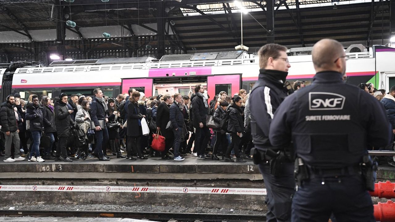 Le trafic sera perturbé à compter de vendredi sur une partie du réseau SNCF. La proportion de grévistes pour samedi et dimanche n'est pas encore connue de la direction.
