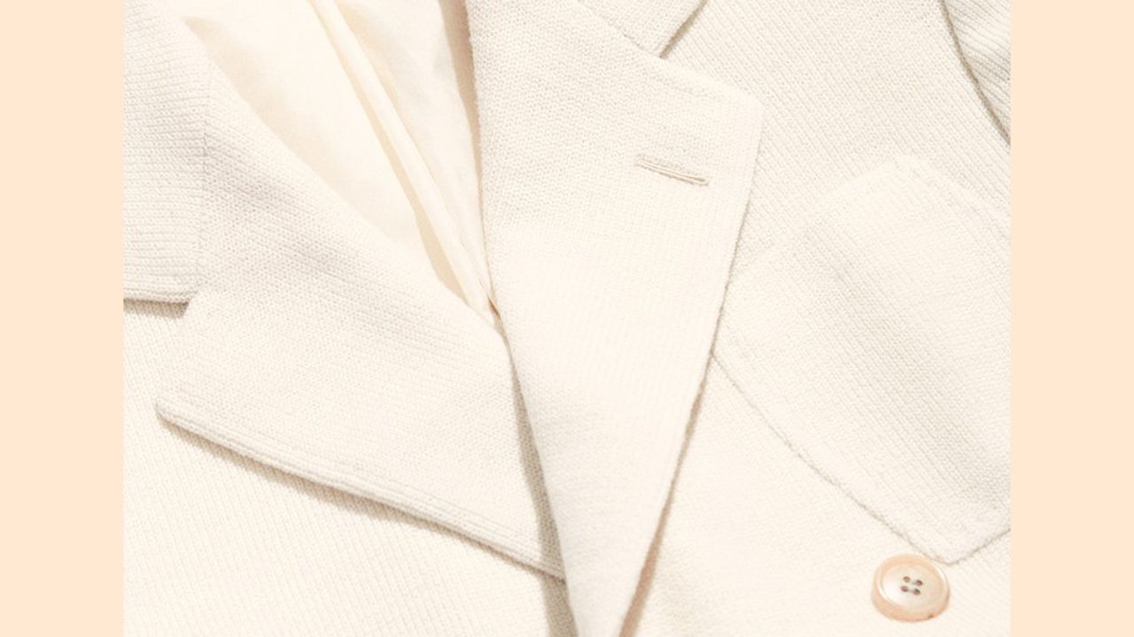 Veste Cifonelli sur mesure en jersey de laine japonais, 5.300 euros.