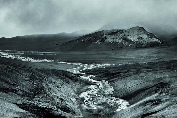 Olivier Joly sillonne l'Islande depuis dix ans pour en saisir les paysages et les visages. 