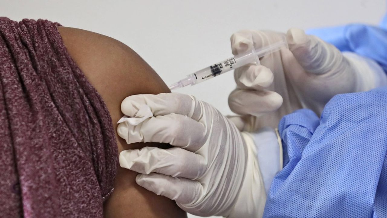 Le vaccin de Novavax fonctionne sans la technologie de l'ARN messager.