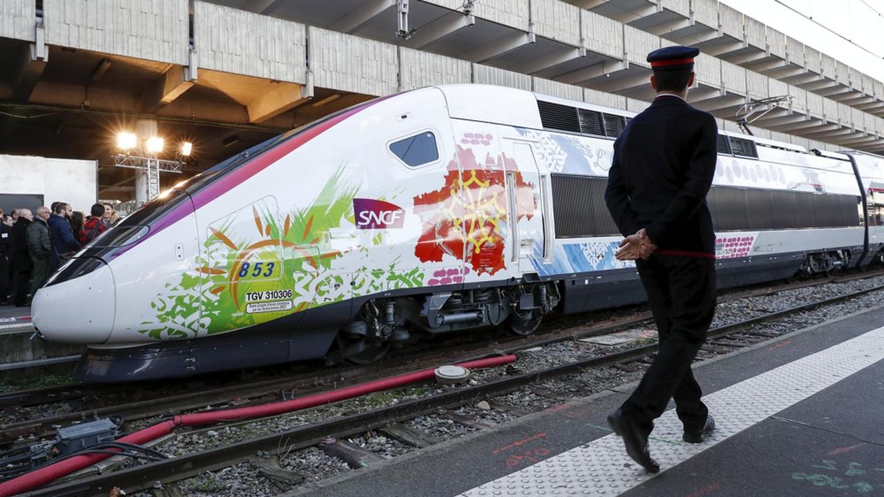 Le TGV l'Océane habillé aux couleurs de la région Occitanie