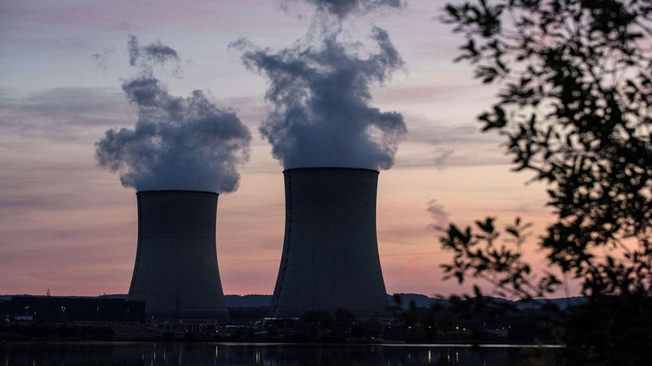 La centrale nucléaire EDF de Cattenom, en Moselle. « La nervosité est si forte en ce moment que la moindre indisponibilité supplémentaire risque de faire dérailler la situation », analyse Nicolas Goldberg, du cabinet Colombus Consulting.