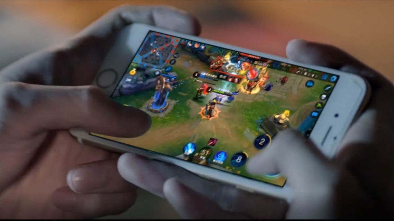 Lancé fin 2015, « Honor of Kings » est une adaptation mobile du blockbuster « League Of Legends », un jeu vidéo de stratégie en temps réel développé par Riot Games.