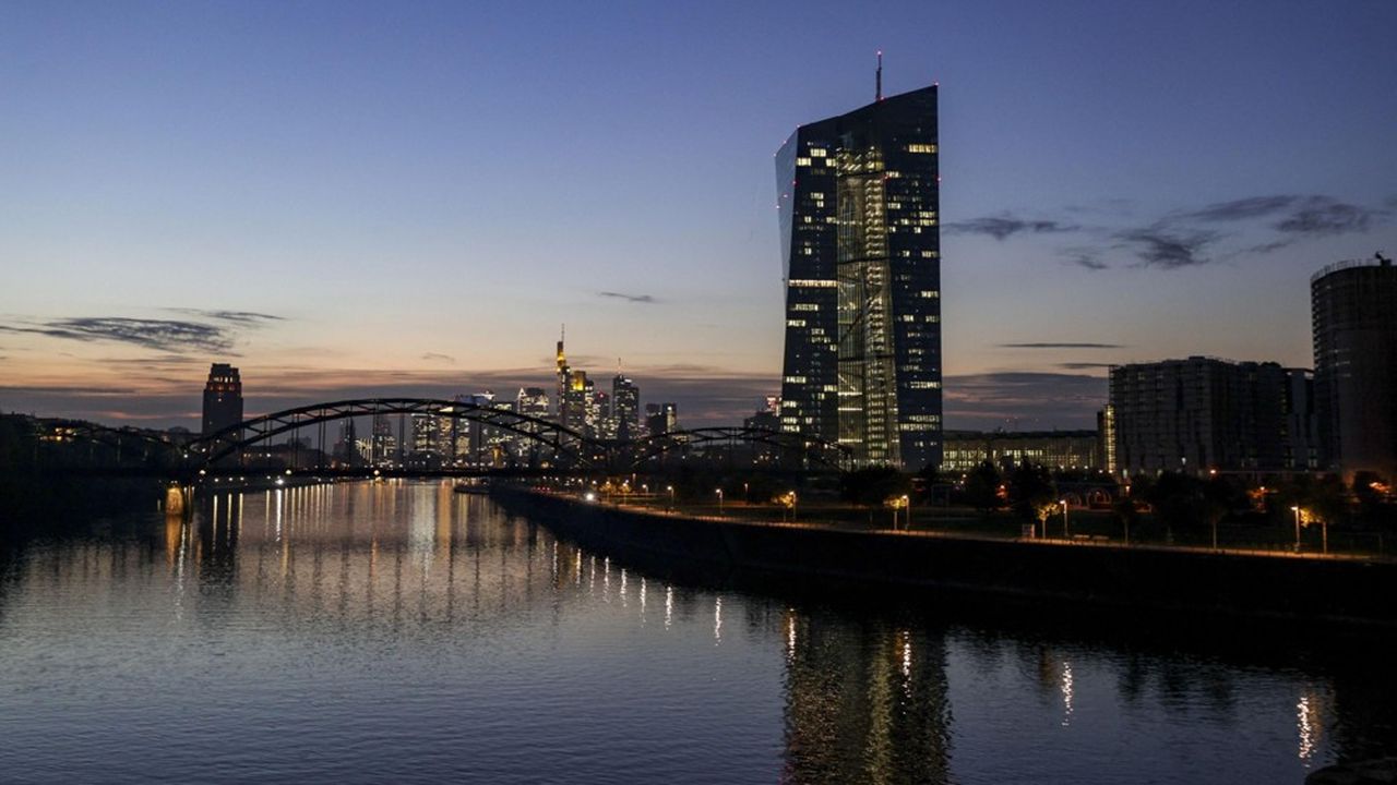 La Banque centrale européenne (BCE) retire peu à peu les dispositifs de soutien aux banques mis en place au début de la pandémie.