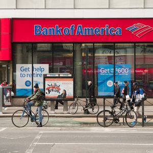 Les banques américaines ont fait leurs comptes : un relèvement des taux leur permettrait d'engranger des milliards de dollars de revenus supplémentaires.