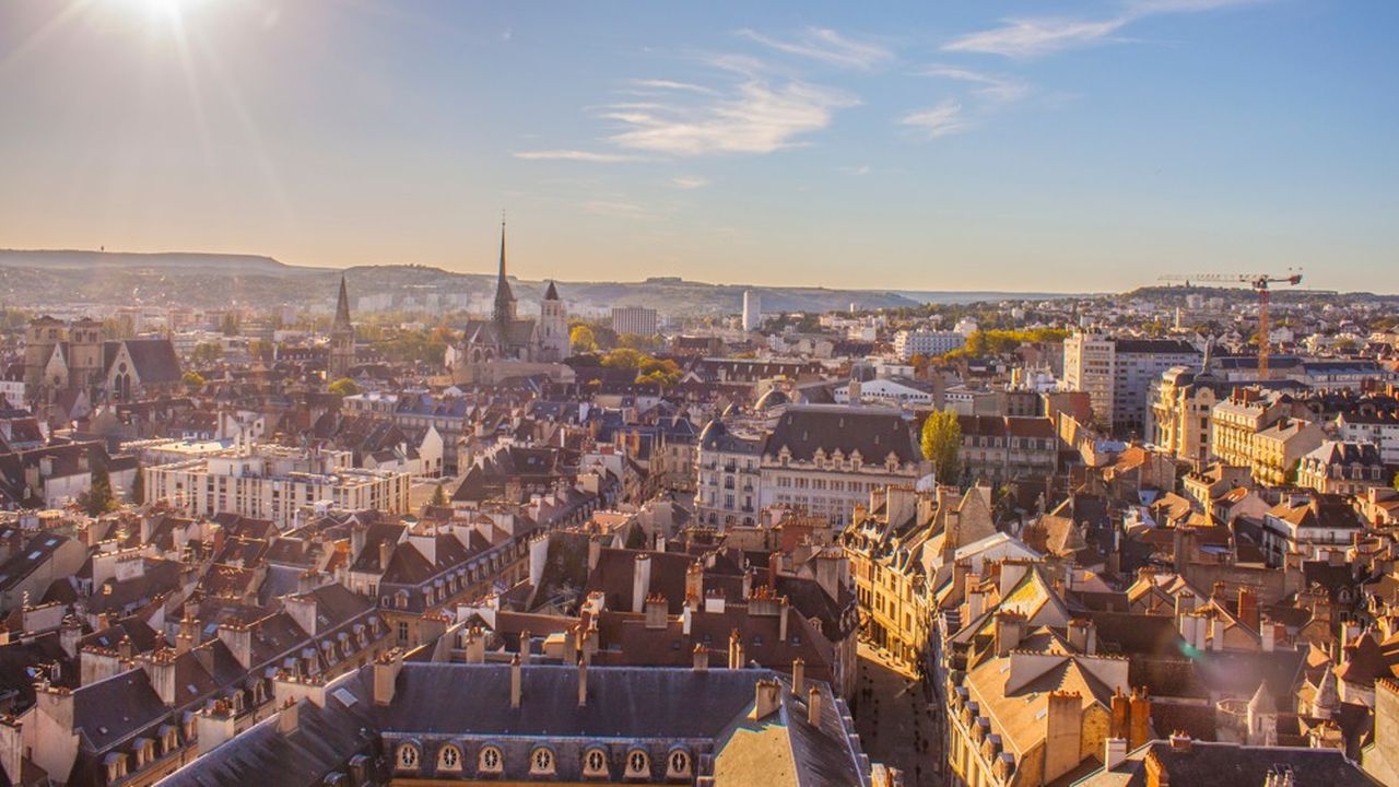 Dijon, qui compte 161.000 habitants, en gagne 600 à 1.000 chaque année et prévoit d'en accueillir 12.000 à 15.000 dans les dix ans à venir.