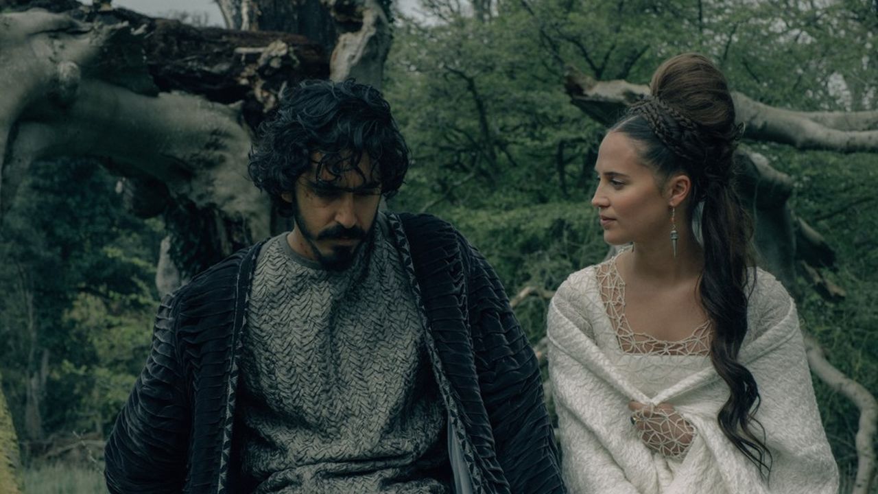Dev Patel et Alicia Vikander au Moyen Age magique de « The Green Knight ».