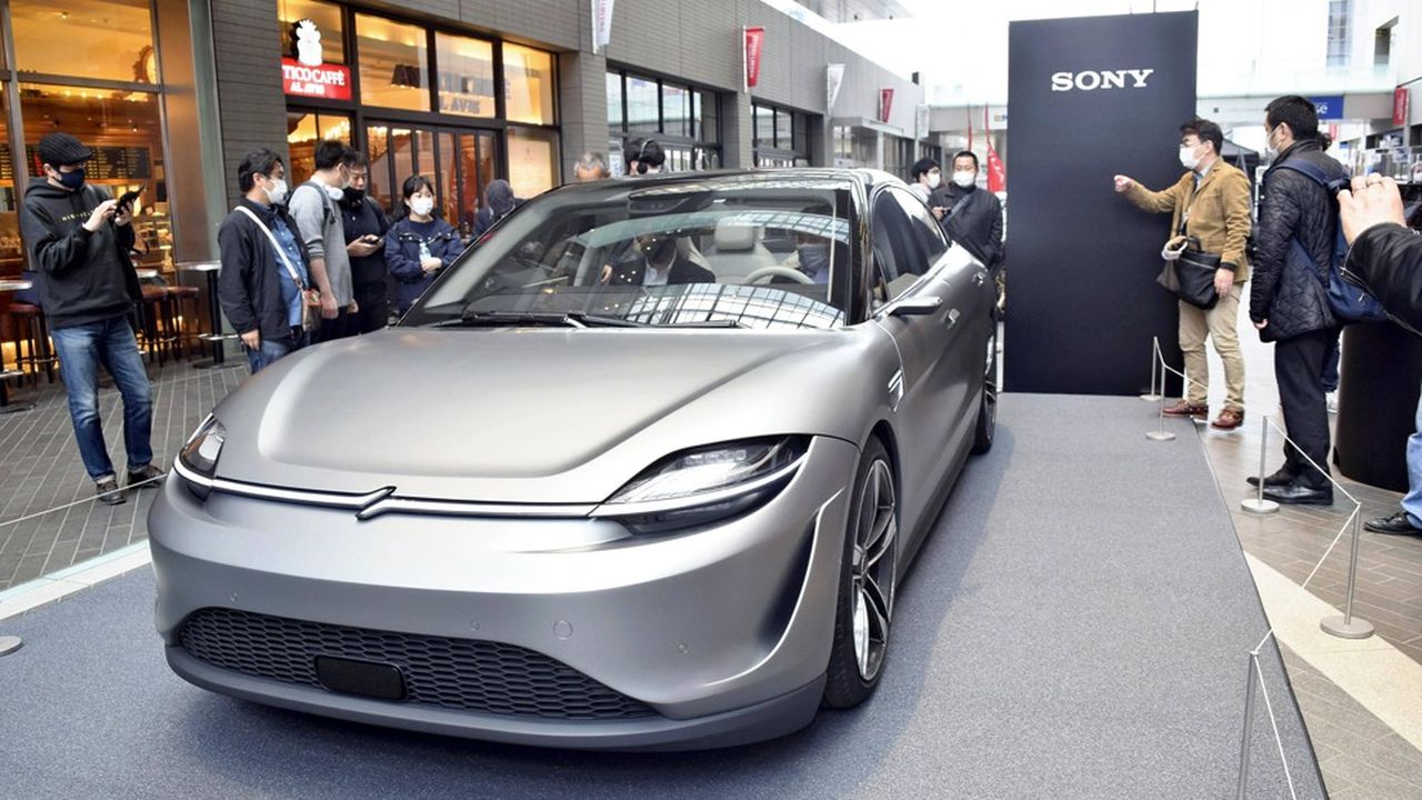 Sony, qui avait dévoilé un premier concept d'automobile en 2021 sous le nom de « Vision-S01 », a présenté ce mardi un nouveau prototype de luxueux SUV électrique de sept places, baptisé lui « Vision-S02 »