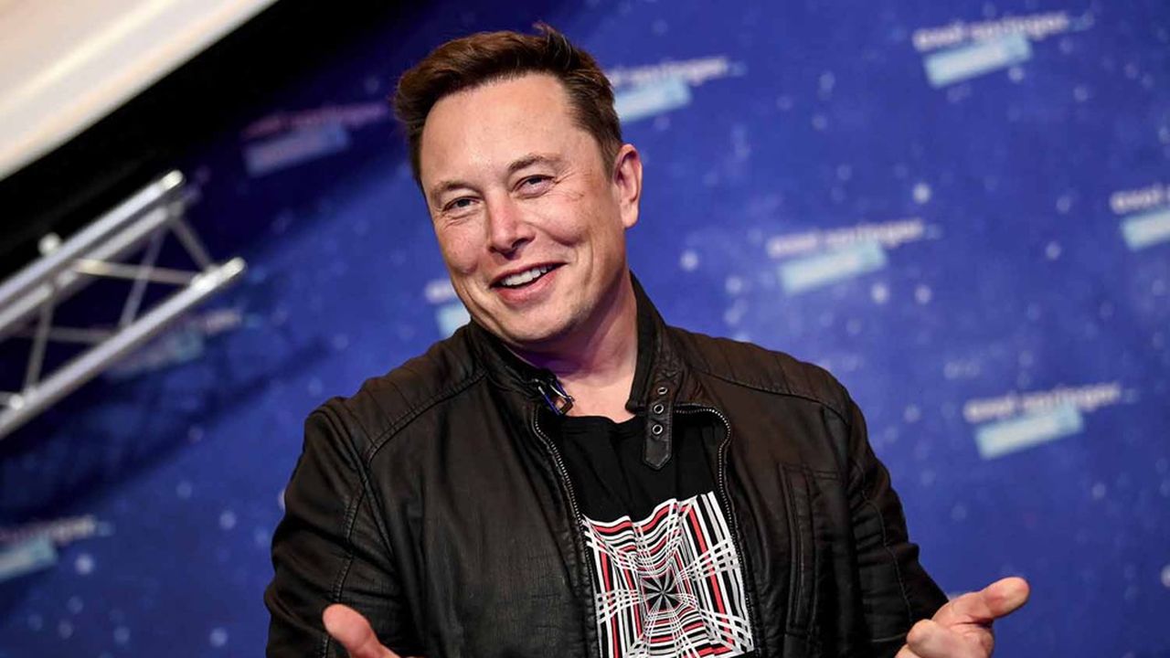 Elon Musk est devenu en 2021 le premier homme à valoir plus de 300 milliards de dollars.