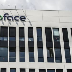 Présente dans plus de 70 pays, la Coface est un acteur clé pour les industriels français et étrangers qui cherchent à se protéger contre les factures impayées.