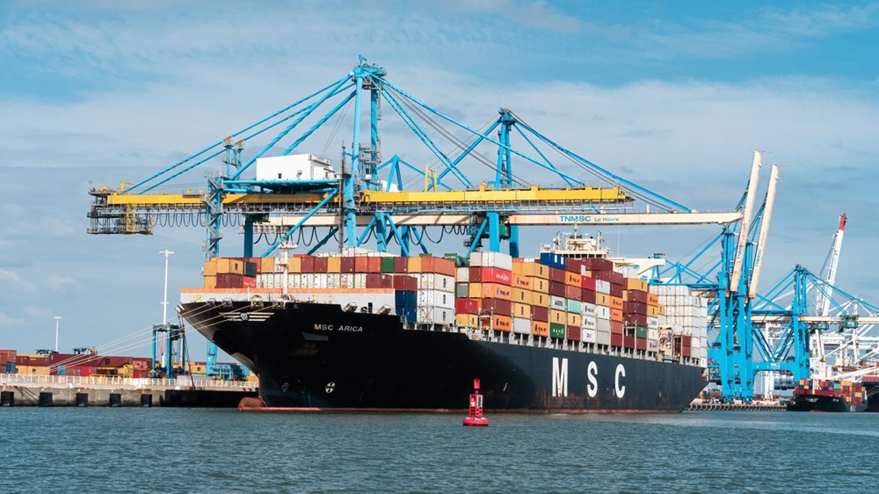 En se projetant sur les carnets de commandes actuels, la flotte de MSC devrait bondir à terme à 5,2 millions de conteneurs, contre 4,5 millions d'EVP pour celle du géant de Copenhague.