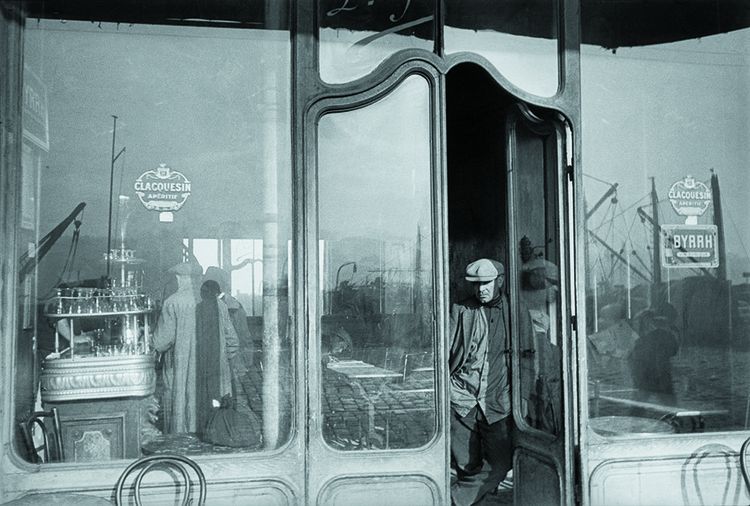 Le Vieux-Port, photo d'Henri Cartier-Bresson (1933).