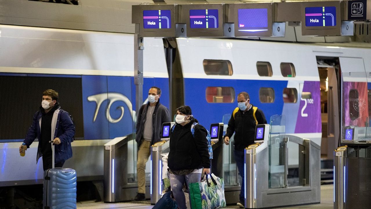La SNCF adapte de nouveau son plan de transports du fait de l'épidémie de Covid-19, avec notamment 10 % de TGV en moins en circulation à partir de lundi.