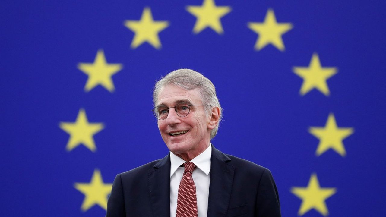 Député européen depuis 2009 sans discontinuer avec un échec aux élections municipales de Rome en 2013, David Sassoli avait été élu président du Parlement européen en juillet 2019.